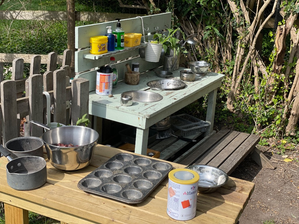 Hygge-style indoor learning environment